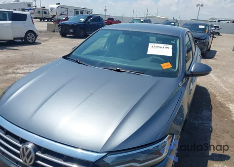 2019 Volkswagen Jetta 1.4T R-Line/1.4T S/1.4T Se z USA, uszkodzony, nr VIN 3VWC57BU3KM128768